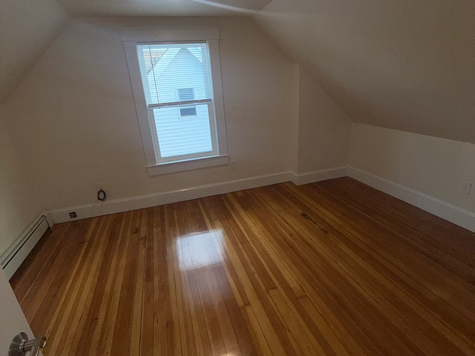 2 bed, 1100 sqft, $2,700 — Photo 4