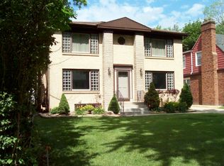 53 Arlington Rd, Williamsville, NY 14221