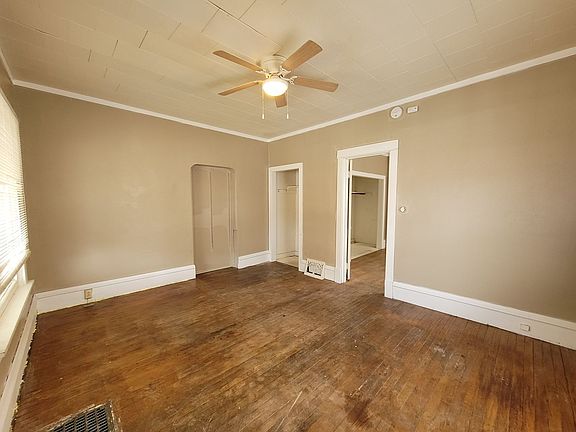 2nd image of 1043 5th Ave SE Unit A
