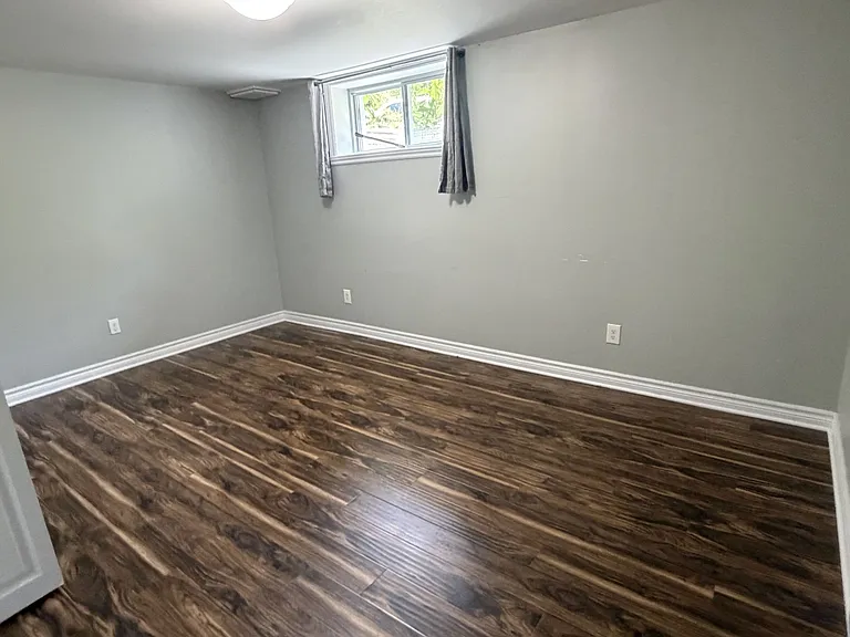 1199 Old Montreal Rd #B — Photo 13