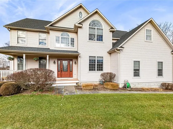 24 Burts Path, Hopewell Junction, NY 12533