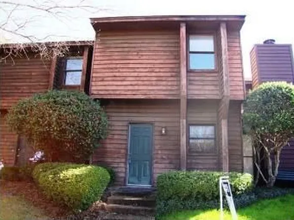 824 Planters Point Dr, Canton, MS 39046