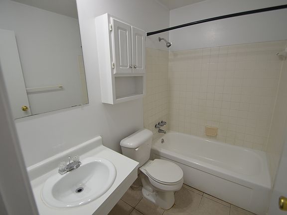 4th image of 956 Havensport Dr