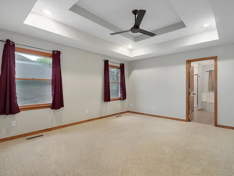 2624 W Lasalle St — Photo 17