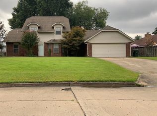 313 Gawf Ln, Muskogee, OK 74403