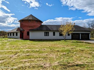 896 Ridge Rd, Rensselaer, NY 12144