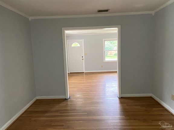 5th image of 1805 Hallmark Dr