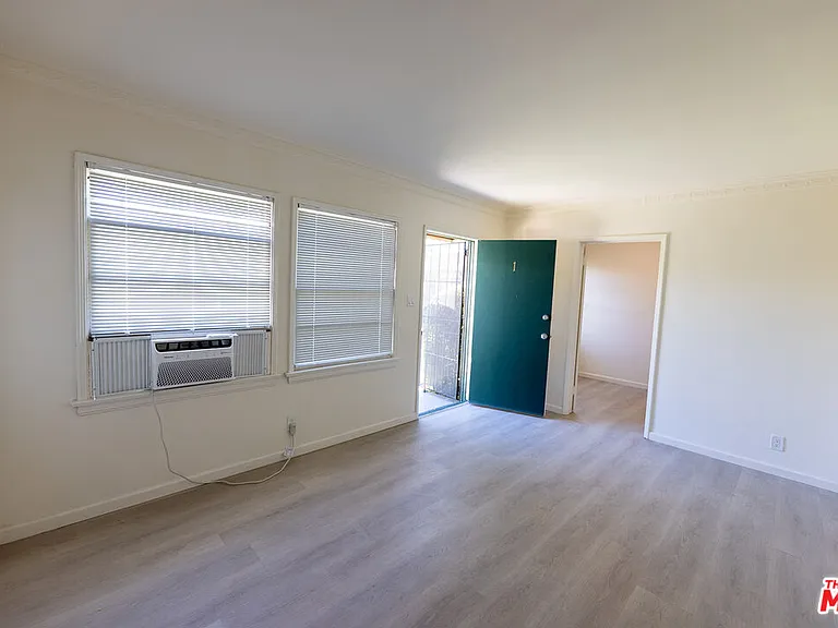 1940 S Robertson Blvd #1 — Photo 1