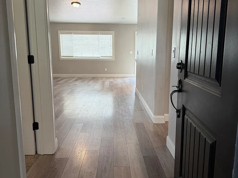 5493 W Los Flores St — Photo 12