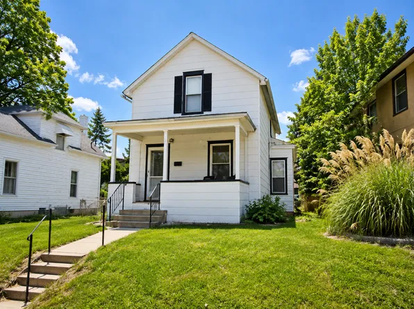 235 W Homer St, Freeport, IL 61032