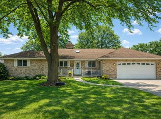 115 Center Rd, Frankfort, IL 60423