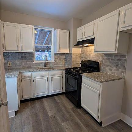 3rd image of 614 Buchanan St