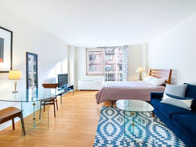 350 W 50th St APT 3NN, New York, NY, 10019
