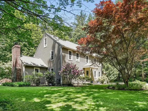 17 Candlewood Drive, Amherst, NH 03031