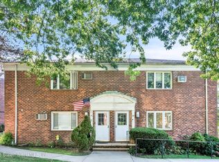 60 Seth Ct #A, Staten Island, NY 10301