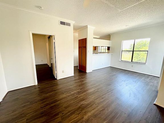 2nd image of 2710 Grants Lake Blvd Unit B2