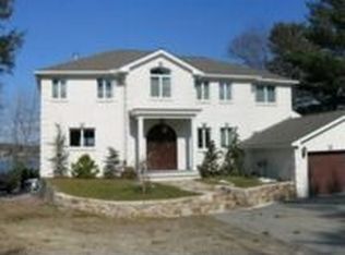 93 Pineland Ave, Worcester, MA 01604