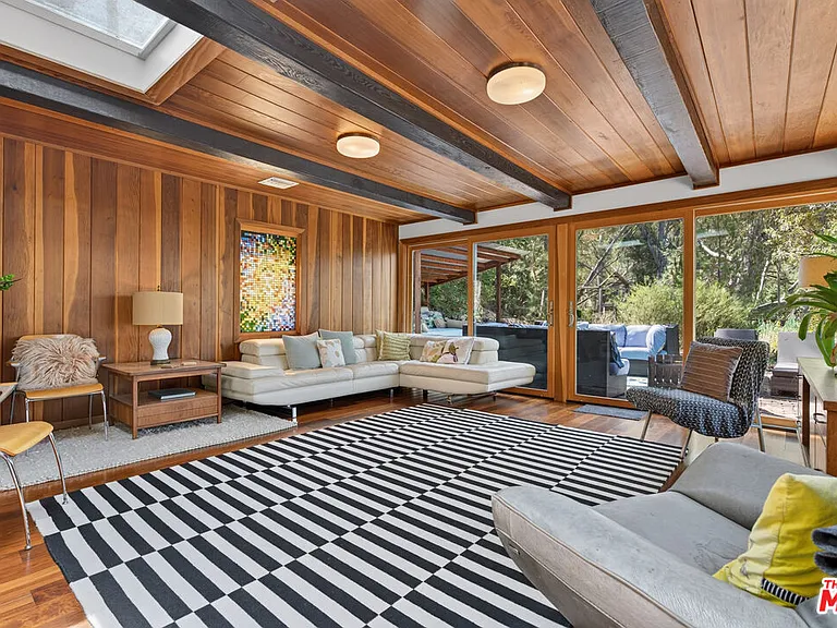 1738 Topanga Skyline Dr — Photo 3