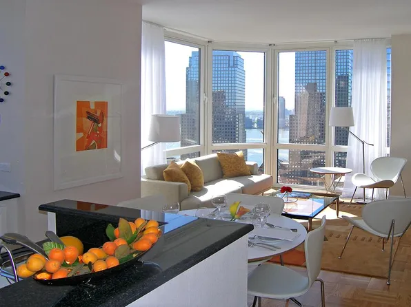 10 Barclay Street image 1 of 14