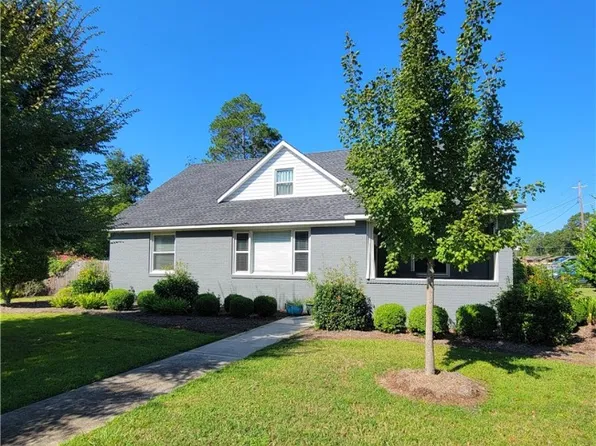 515 Grady St, Blackshear, GA 31516