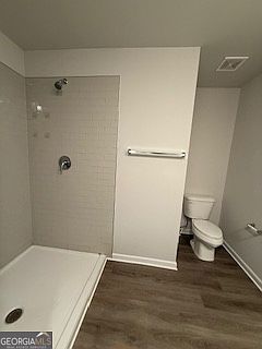 3rd image of 100 Village Green Dr
