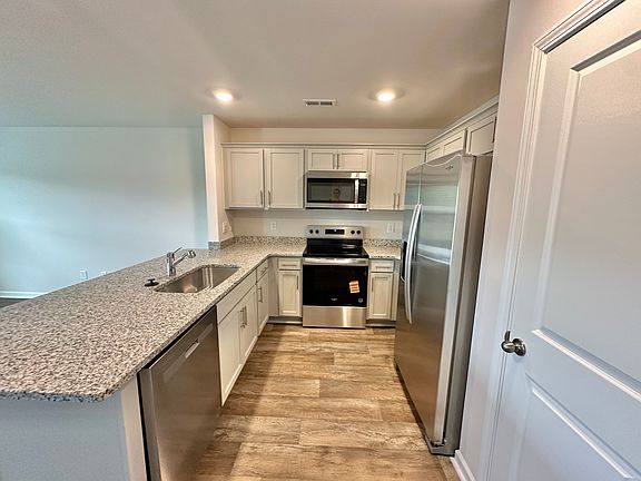 3rd image of 3304 Tatlock Way