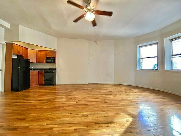 5th image of 256 W 73rd St #8/1