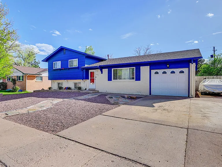 4220 Edwinstowe Ave — Photo 2