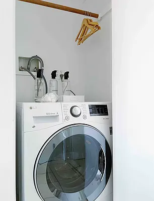 Rented by The Agency | media 23