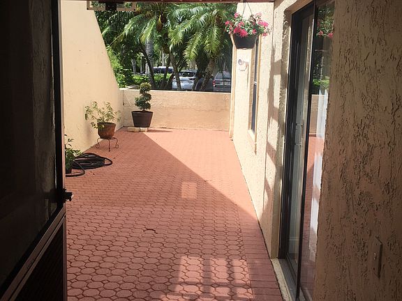 3rd image of 16383 Fern Dr #5-4