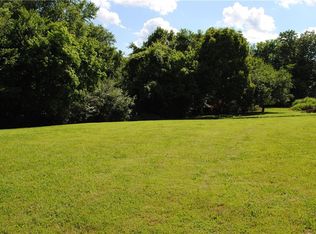 10252 Joyland Dr, Rogers, AR 72758