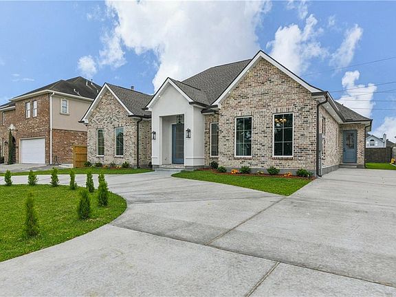 2nd image of 1105 Lake Frances Dr