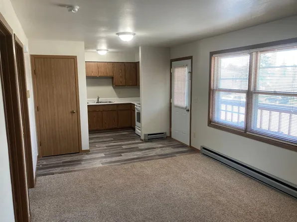 542 Bronson Rd, 542 E Bronson Rd APT 3, Seymour, WI 54165