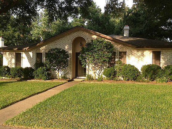 2nd image of 1102 Bournewood Dr