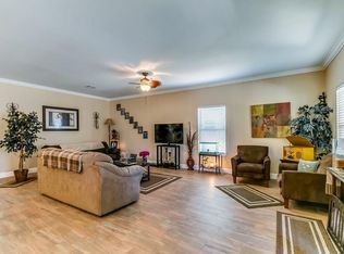 4742 19th St, Bacliff, TX 77518