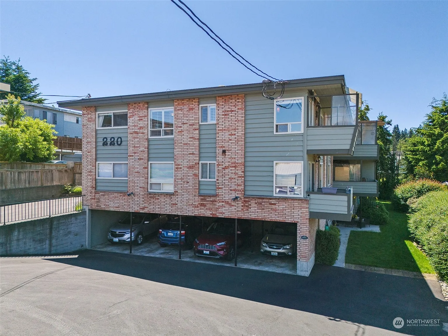 220 Alder Street #8 photo 1