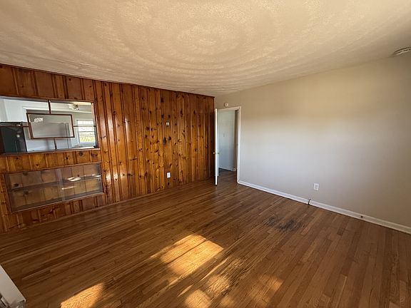 4th image of 1121 77th St