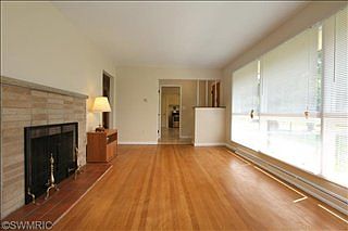 3rd image of 1503 Millbrook St SE