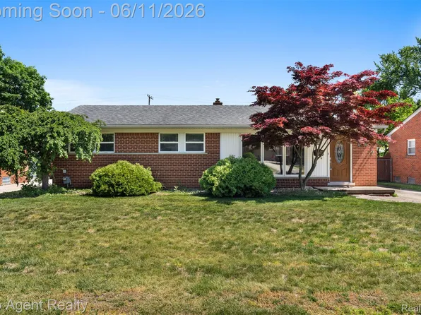 8908 Birkhill Dr, Sterling Heights, MI 48314
