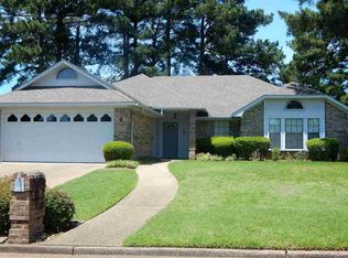 92 Piney St, Wake Village, TX 75501