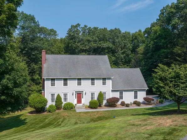 35 Comstock Trail, East Hampton, CT 06424