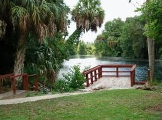 350 Hudson St, Inglis, FL 34449