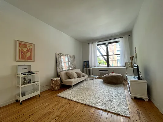 Rented by Douglas Elliman | media 32