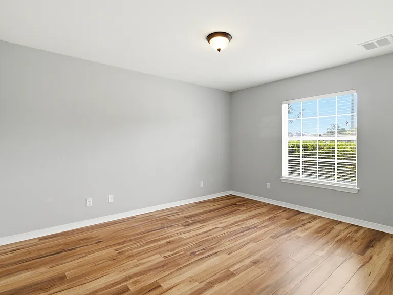 4759 Spears St — Photo 8
