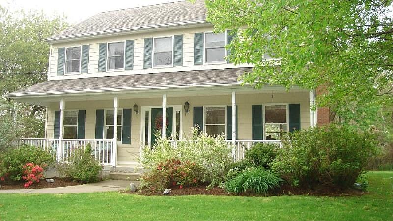 1st image of 18 Pond View Dr