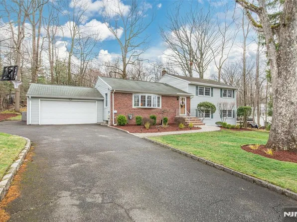 5 Oak Rdg, North Caldwell, NJ 07006