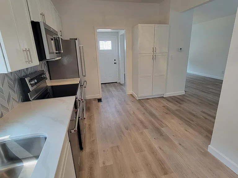 4129 Concordia Ave — Photo 9