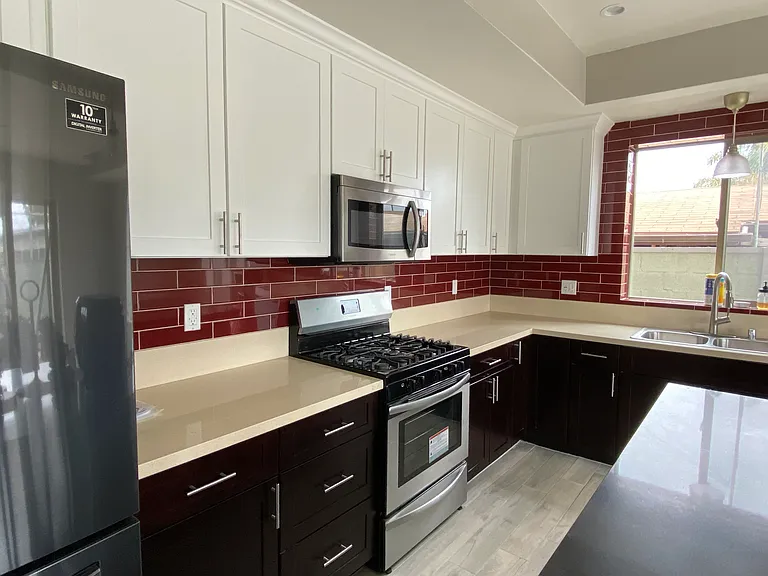 2062 Pomona Ave #B — Photo 12