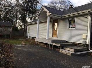 171 Smith Rd, Ronkonkoma, NY 11779