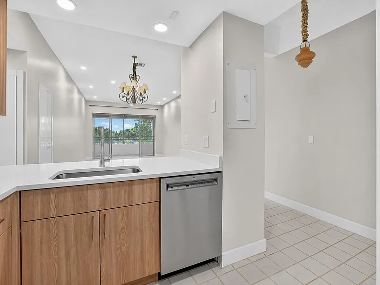 7460 La Paz Blvd #304 — Photo 3